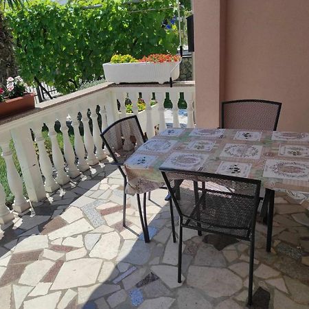 Apartmani Vesna Krk Town Exterior photo