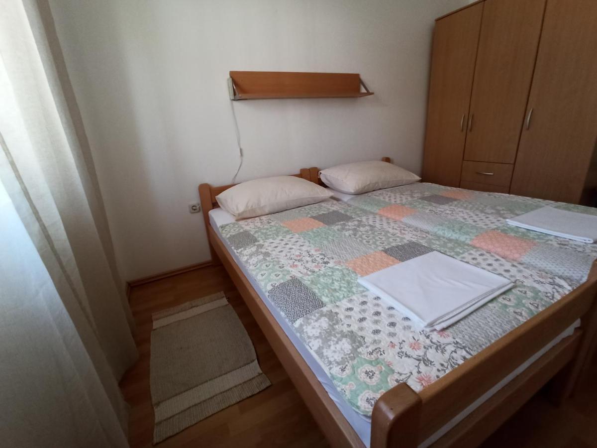 Apartmani Vesna Krk Town Exterior photo