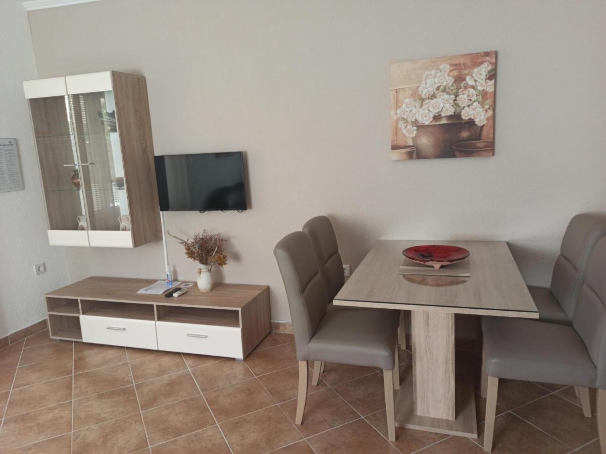 Apartmani Vesna Krk Town Exterior photo