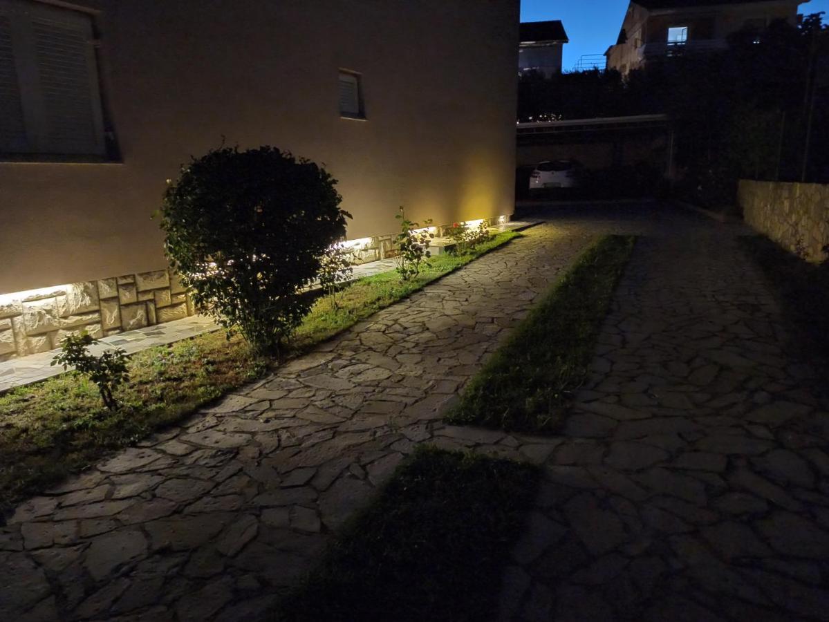 Apartmani Vesna Krk Town Exterior photo