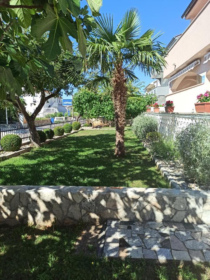 Apartmani Vesna Krk Town Exterior photo
