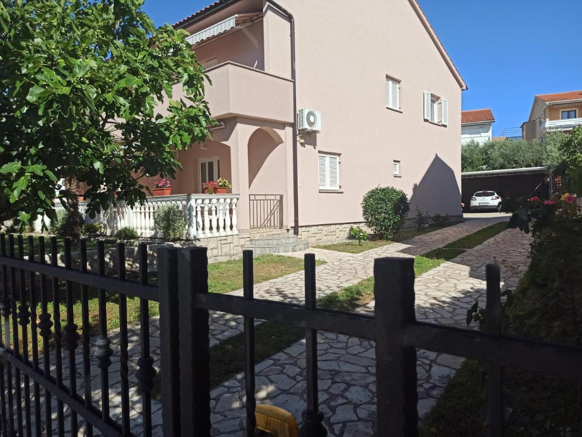 Apartmani Vesna Krk Town Exterior photo