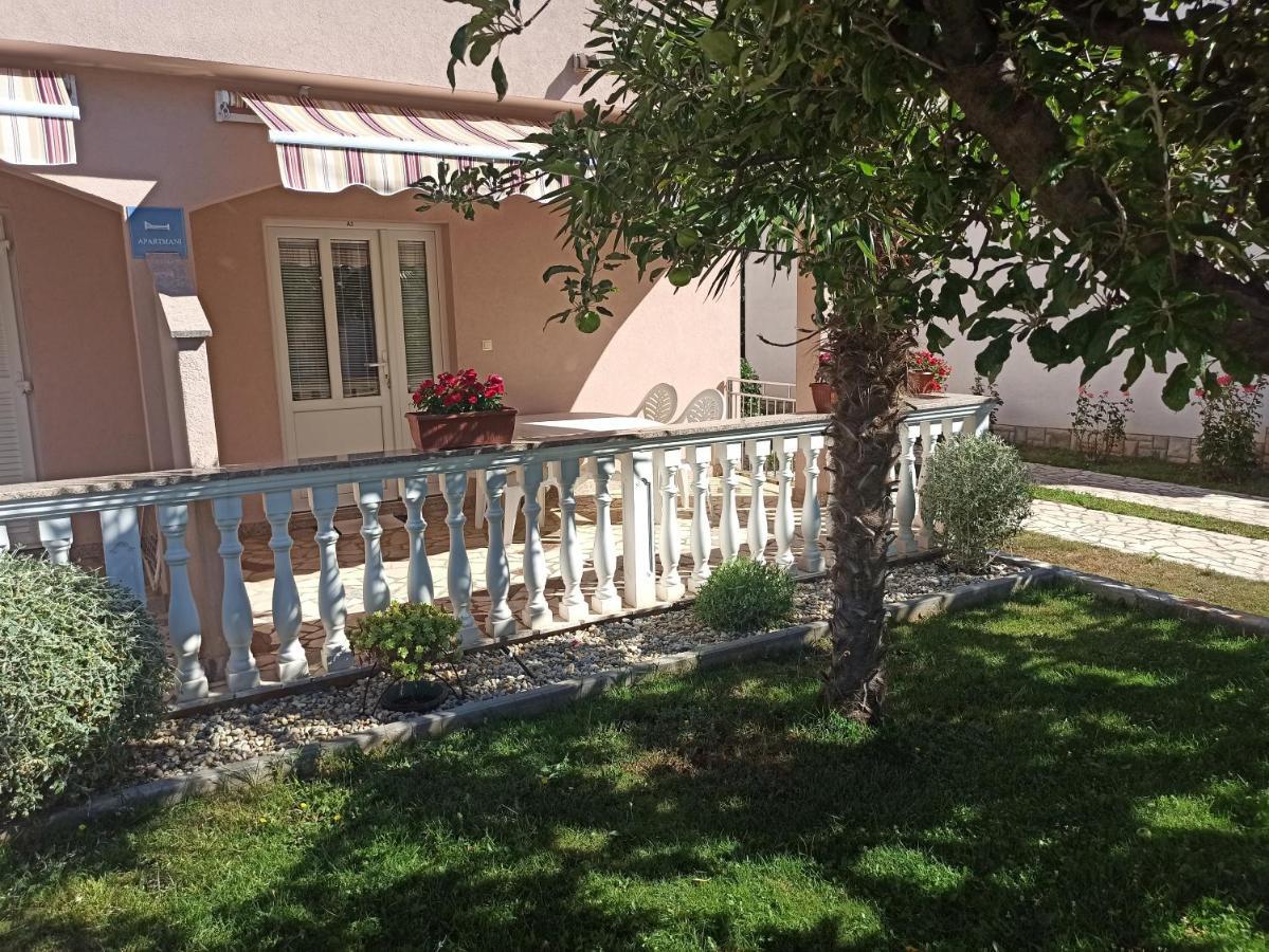 Apartmani Vesna Krk Town Exterior photo
