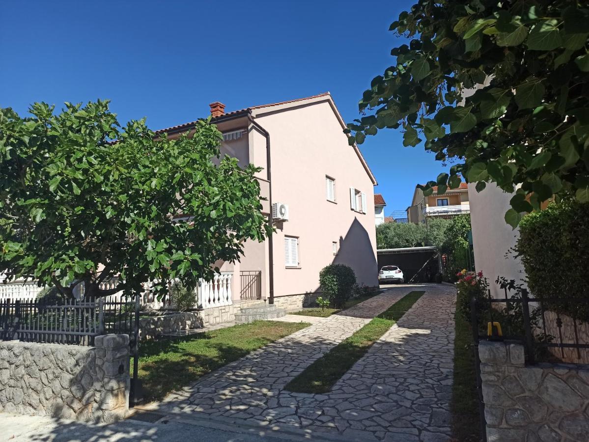 Apartmani Vesna Krk Town Exterior photo