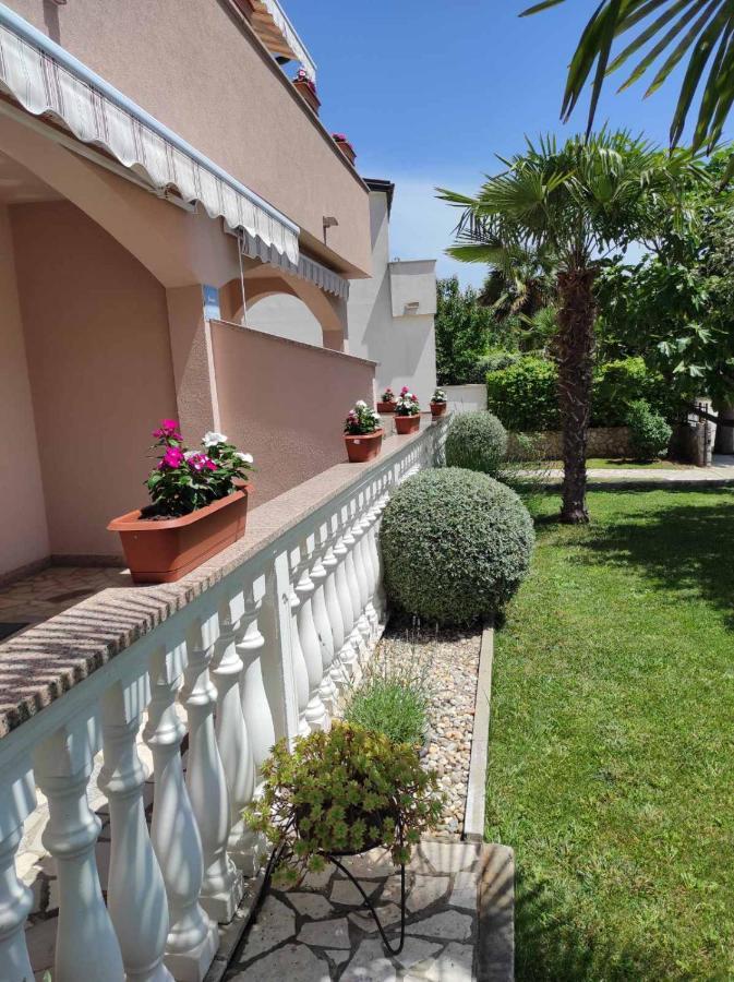 Apartmani Vesna Krk Town Exterior photo