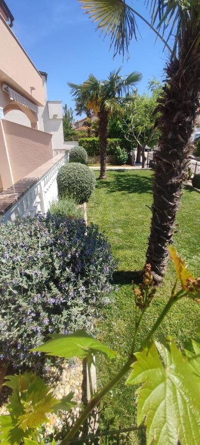 Apartmani Vesna Krk Town Exterior photo